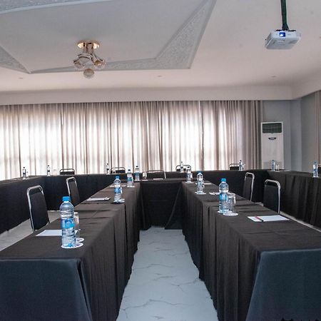 Mika Hotel Kabulonga ルサカ エクステリア 写真