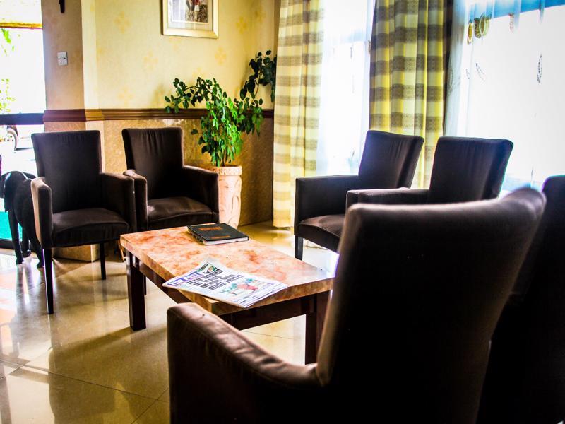 Mika Hotel Kabulonga ルサカ エクステリア 写真